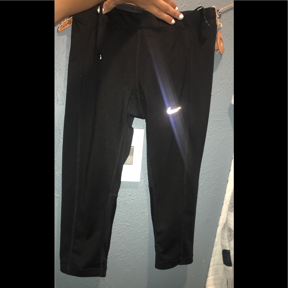 Nike knee leggings